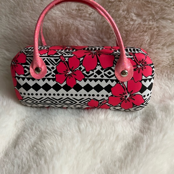 Justice sunglass case- initial K - Picture 6 of 6